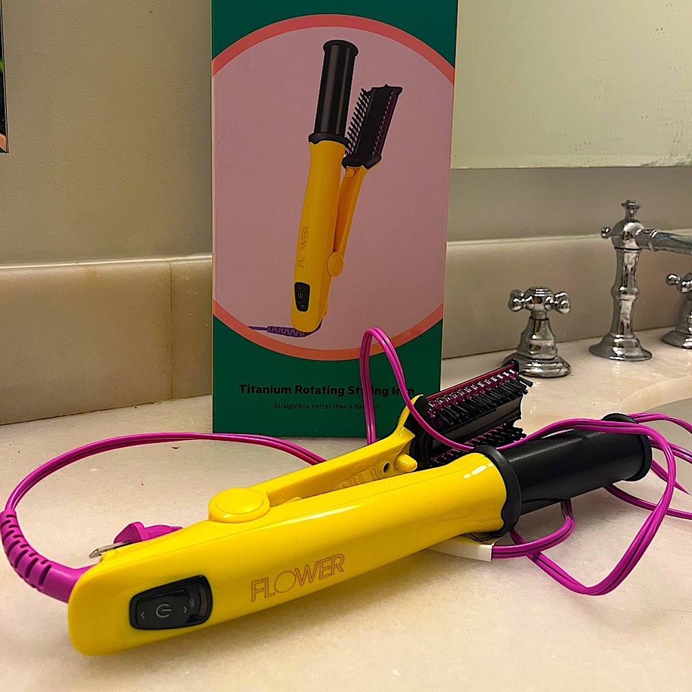 Flower Hair Tools Titanium 1.25" Rotating Styling Iron